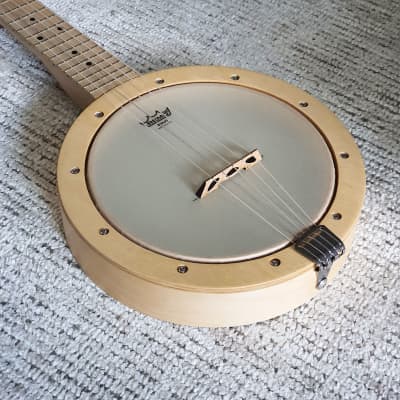 Magic Fluke Co. Firefly 5-String Banjo, 2022 like NEW, short A scale, Nylon strings, Gator case image 7