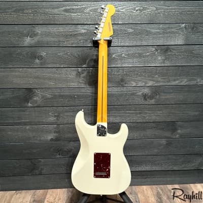 Fender American Professional II Stratocaster Left-Hand USA Electric Guitar White image 9