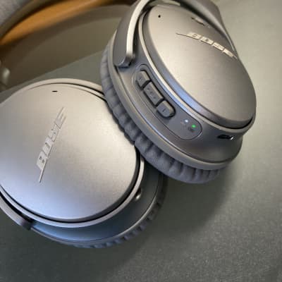 Bluetooth BOSE Headphones: Limited Edition QuietComfort 35 Series