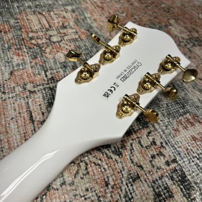 Gretsch G5422TG  Electromatic Double Cutaway Hollow Body with Bigsby, Gold Hardware, Snow Crest White image 8