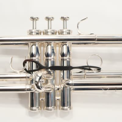 Yamaha Model YTR-8335IIS 'Xeno' Professional Bb Trumpet SN 572220 GORGEOUS image 5