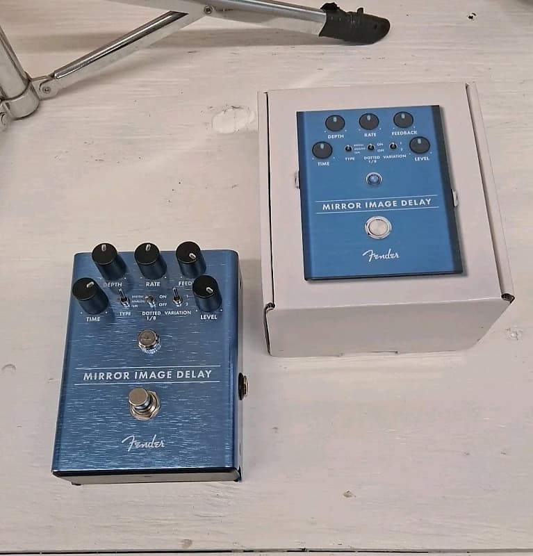 Fender Mirror Image Delay