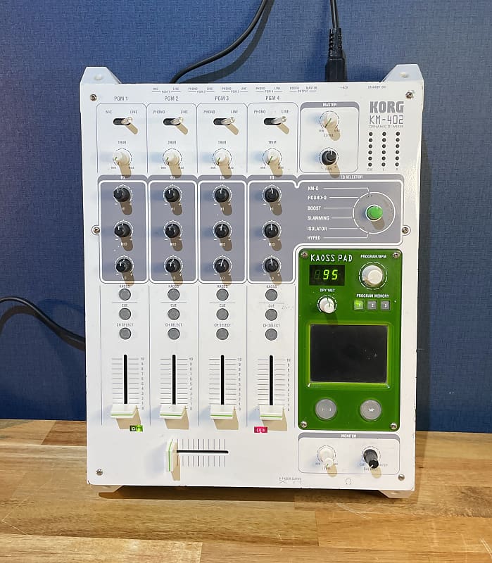 Korg KM-402 Dynamic Dj Mixer W/ Kaoss Pad EQ Selector