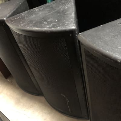 Qsc MD-FP122/94R powered speakers image 5