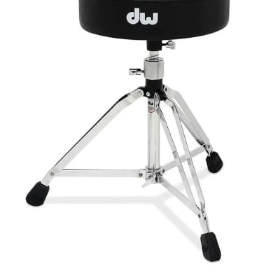 DW 5000 Series Round Top Throne image 1