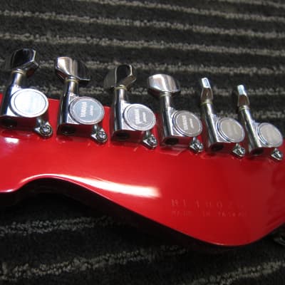 Vintage Yamaha SE-350 Guitar, Cherry Red 3 Pickups, Double Locking Tremelo, Ex Quality, Nice Conditi image 9