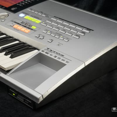Yamaha Tyros Digital Worskstation Synthesizer (1st gen) image 6