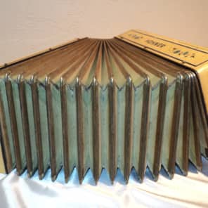 Hohner Vintage 1940s Accordion (Germany) For Repair image 4