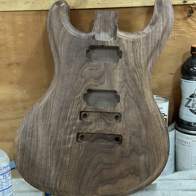 SHC - [ preview ] - walnut Mosrite style 2024 - Shellac | Reverb