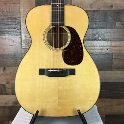Martin 00-18 Acoustic Guitar 0018 with Hard Case, Free Ship, 728 for sale