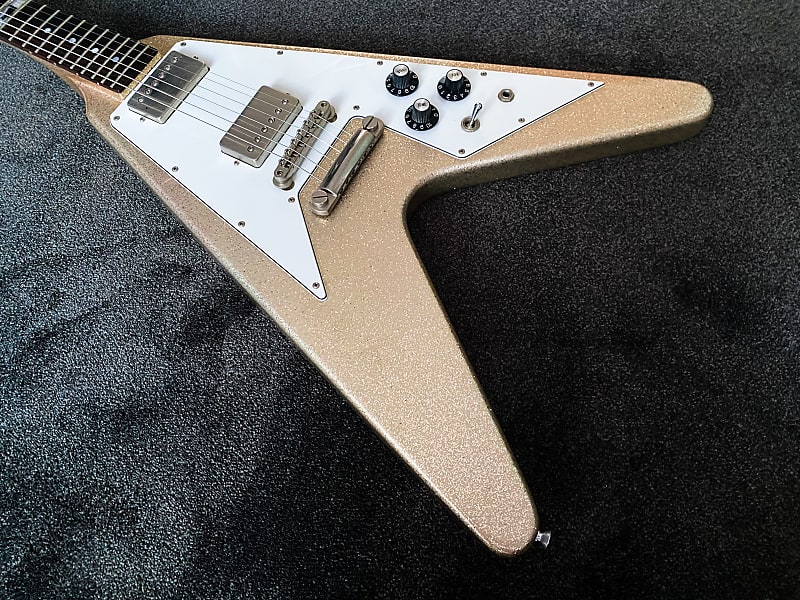 2025年新作アイテムが続々登場 LV-115KK Burny Ken Sparkle Gold - V Flying L'arc-en-Ciel ギター