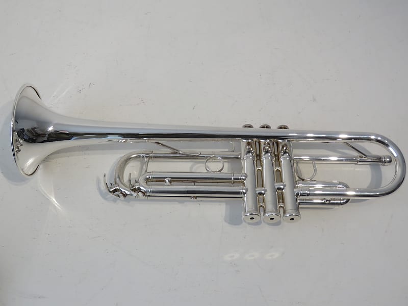 Yamaha YTR-4335GII Silver Plated Bb Intermediate Trumpet Outfit
