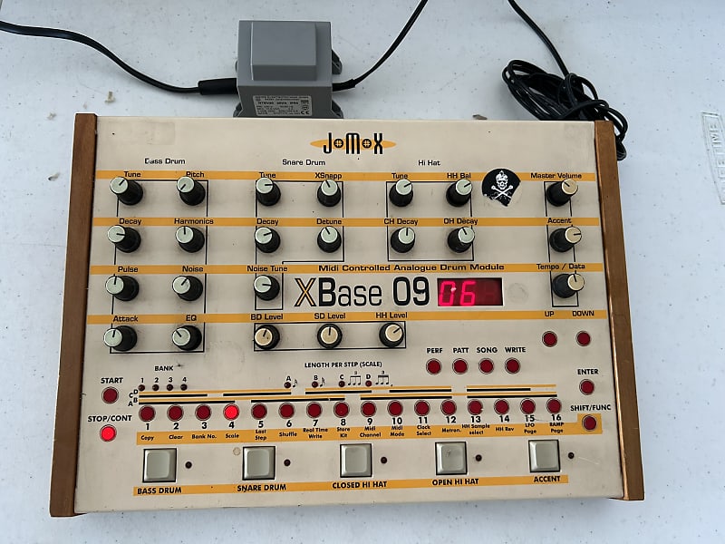 JoMox xbase 09 image 1