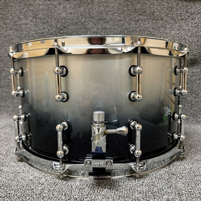 ホビー、カルチャーThe Maple 8x14 Snare Drum Silver Spkl楽器、器材