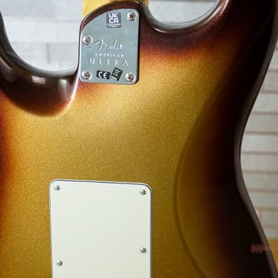 Fender American Ultra Stratocaster with Maple Fretboard - Mocha Burst image 8