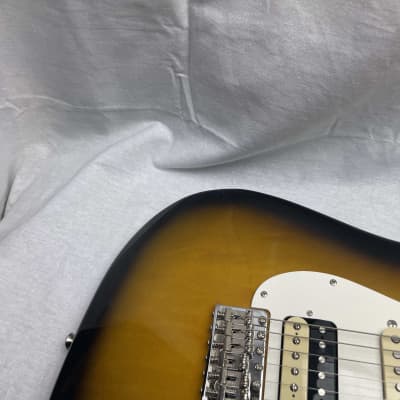 Fender JV Modified '50s Stratocaster HSS Guitar - MIJ Made In Japan 2022 - 2-Color Sunburst / Maple neck image 3
