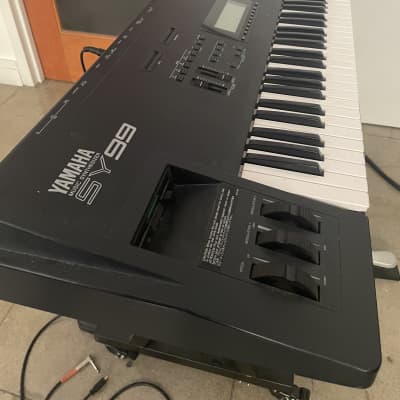 Yamaha SY99 FM Synthesizer / Rompler