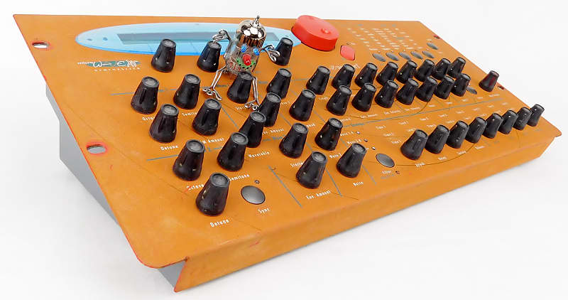 Waldorf MicroWave XT Rack 10 Voices Rack Synthesizer + Top Waldorf MicroWave XT Rack 10 Voices Rack Synthesizer + Top