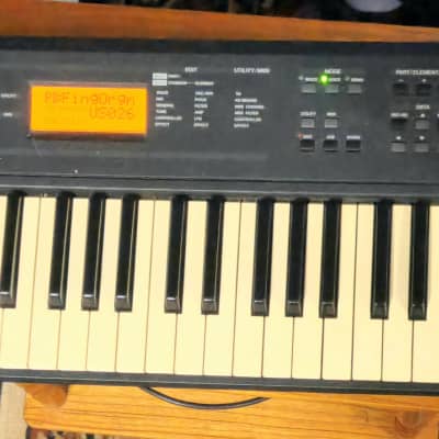 Yamaha S03 Synthesizer