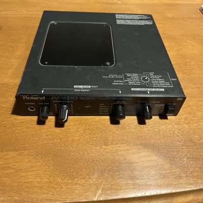 Roland JV-1010 64-Voice Synthesizer Module 1999 - 2003 - Black