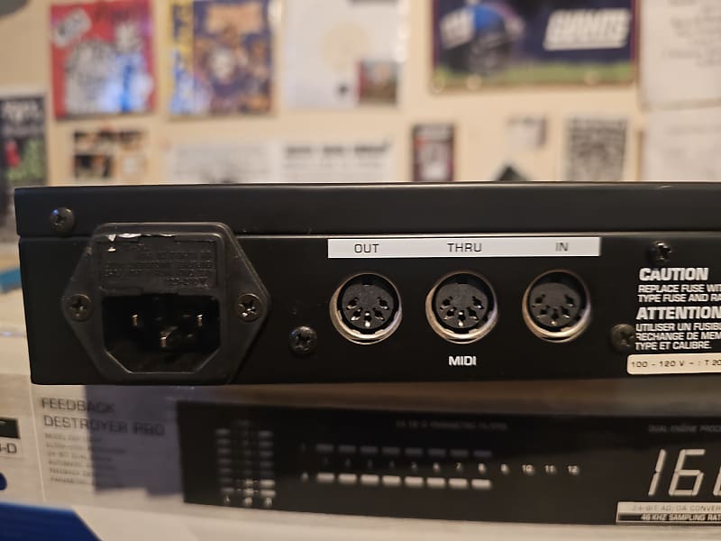Behringer DSP1124P Feedback Destroyer Pro 2000s - Black