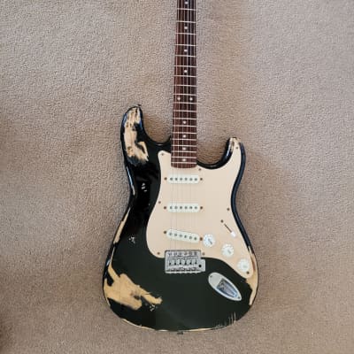 Squier Affinity Series Stratocaster Yako - Rosewood Fretboard - 2000 - Black relic for sale