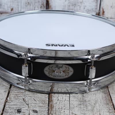 🚨Pearl Black Steel Piccolo Snare for $194.99!🚨 A true genre