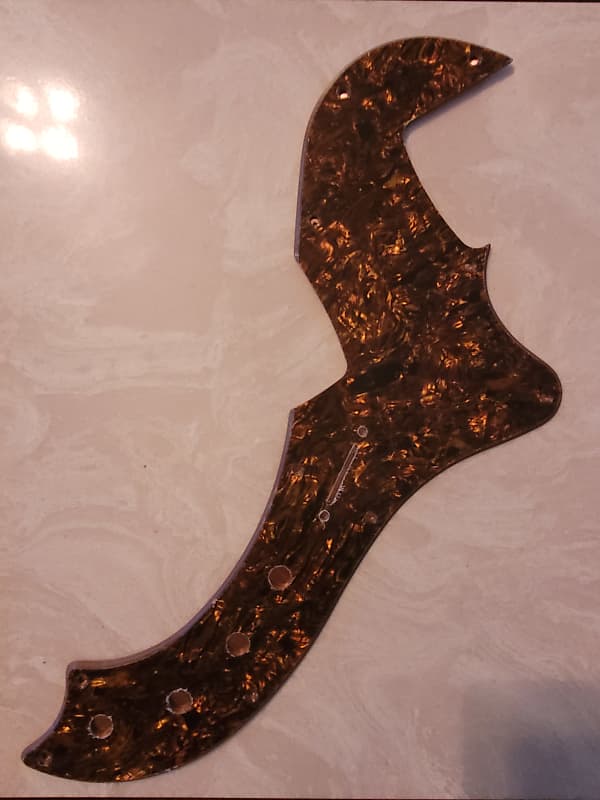 Fender Deluxe Dimension Pickguard