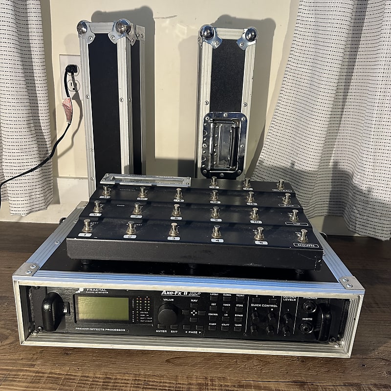 fractal audio systems AXE FXⅡ XL+  2Uラック FRACTAL AUDIO SYSTEMS Axe-Fx II XL+ & AX8 徹底比較
