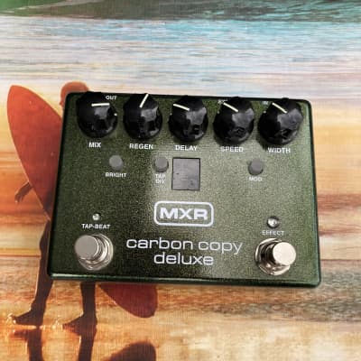 MXR M292 Carbon Copy Deluxe Analog Delay 2017 - Present - Green electric guitar effects, pedal analog delay tap tempo image 2