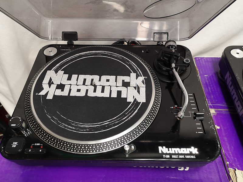 Numark TT-100 Direct Drive Turntable Pair With Dustcovers