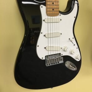 1989 Fender Stratocaster Plus Electric Guitar Black Strat Gold Lace Sensor image 1