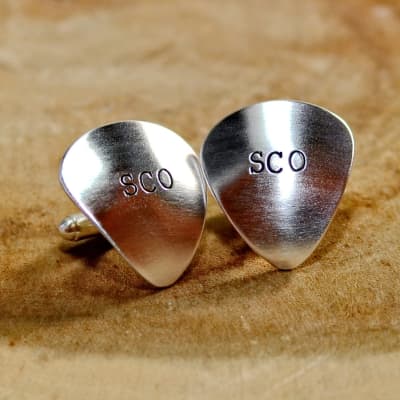 Sterling silver personalized guitar pick cuff links with initials monograms or to customize - Silver image 3