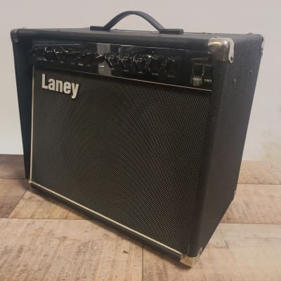 Laney LC30 guitar combo amplifier image 5