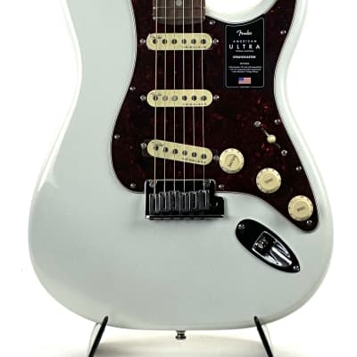 Fender American Ultra Stratocaster®, Rosewood Fingerboard, Arctic Pearl image 3