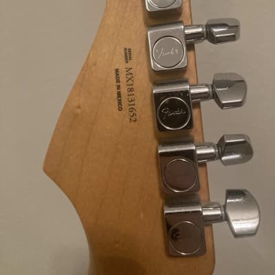Sunburst Fender Player Stratocaster image 5