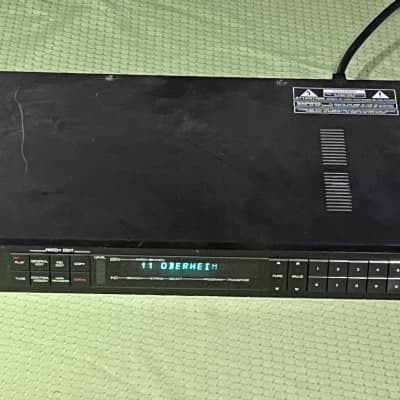 Roland GM-70 GR Synthesizer Guitar to MIDI Converter, with GK-1 Hex pickup