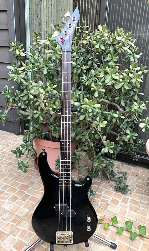 Washburn B-2 Electric Bass Guitar MIJ Japan 1980s - Black