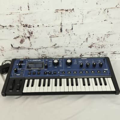 Novation MiniNova Synthesizer w/ Cable