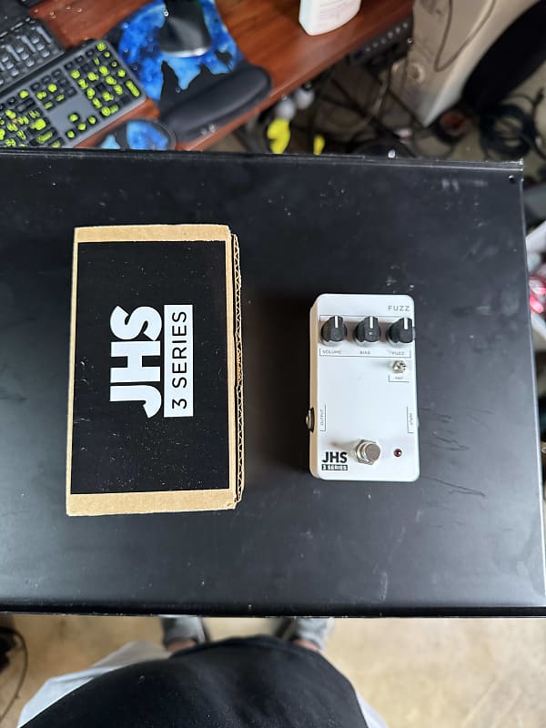 JHS 3 Series Fuzz