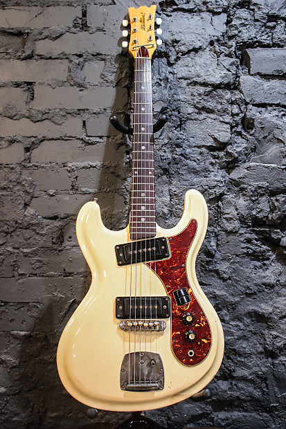 Rare Vintage Japan Aria Diamond 1702T Hi-Flyer 1972 White