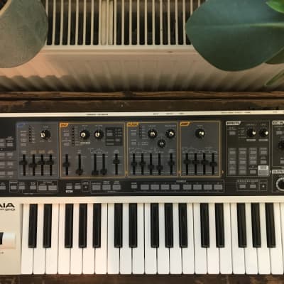 Roland SH-01 GAIA 37-Key Digital Synthesizer | Reverb Finland