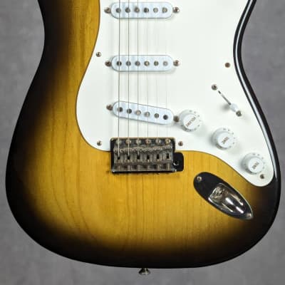 1991 Fender Custom Shop '54 Stratocaster Reissue - 2 Tone Sunburst image 2