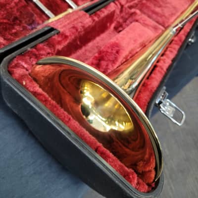 Yamaha YSL-354 Standard Trombone 2010s - Lacquered Brass image 4