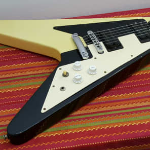 Aria Pro II Flying V 1981 Black White MIJ Made in Japan 1981