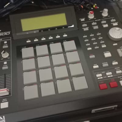 Akai MPC2500 Music Production Center