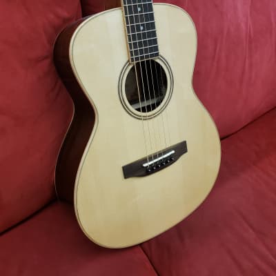 Kala KA-GTR-OM Acoustic Guitar image 3