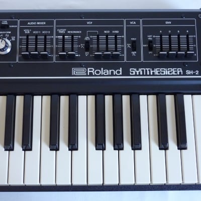 Roland SH-2 37-Key Synthesizer | Reverb UK