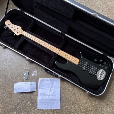 Lakland Skyline Series 44-02 Maple Fretboard 2006 - Black image 19