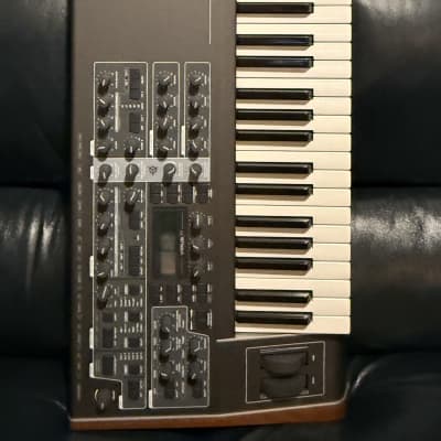 Access Virus TI2 61-Key Digital Synthesizer 2009 - 2023 - Black